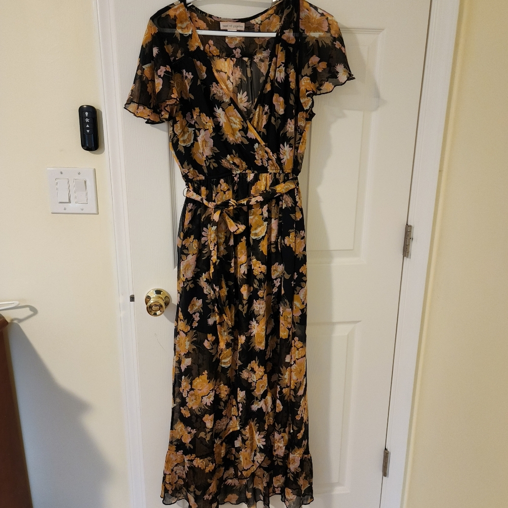 Band of Gypsies Faux Wrap Black and Gold Floral Maxi Dress - Size Large